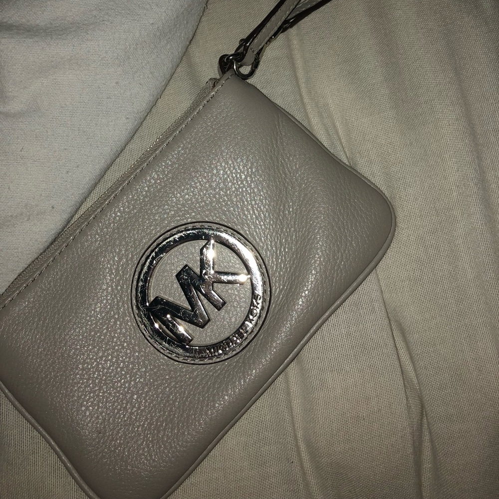 Gray Michael Kors wristlet